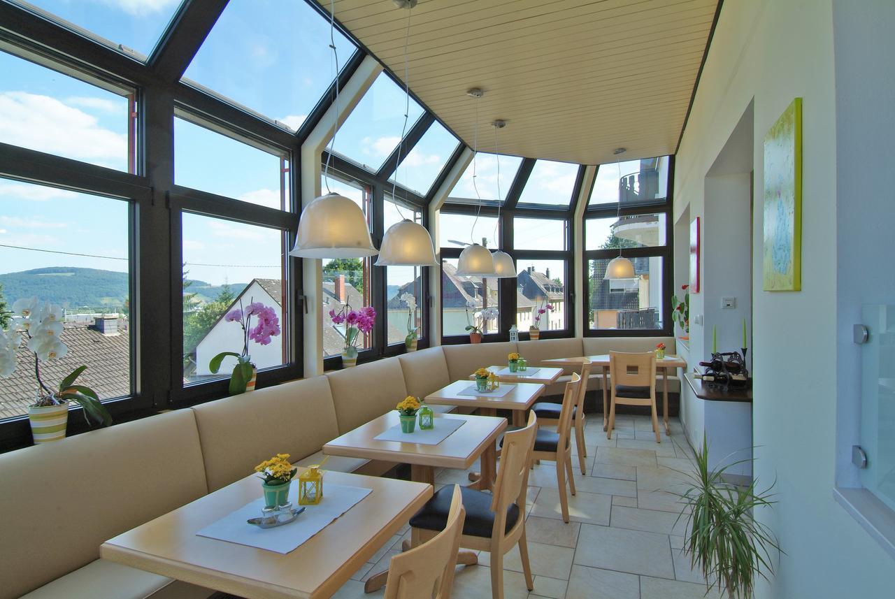 Hotel Haus Am Berg เทรียร์ ภายนอก รูปภาพ